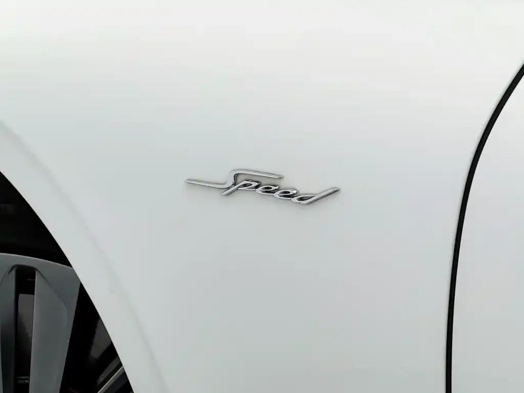 Bentley Continental PHEV 2025 из CN, фото 2