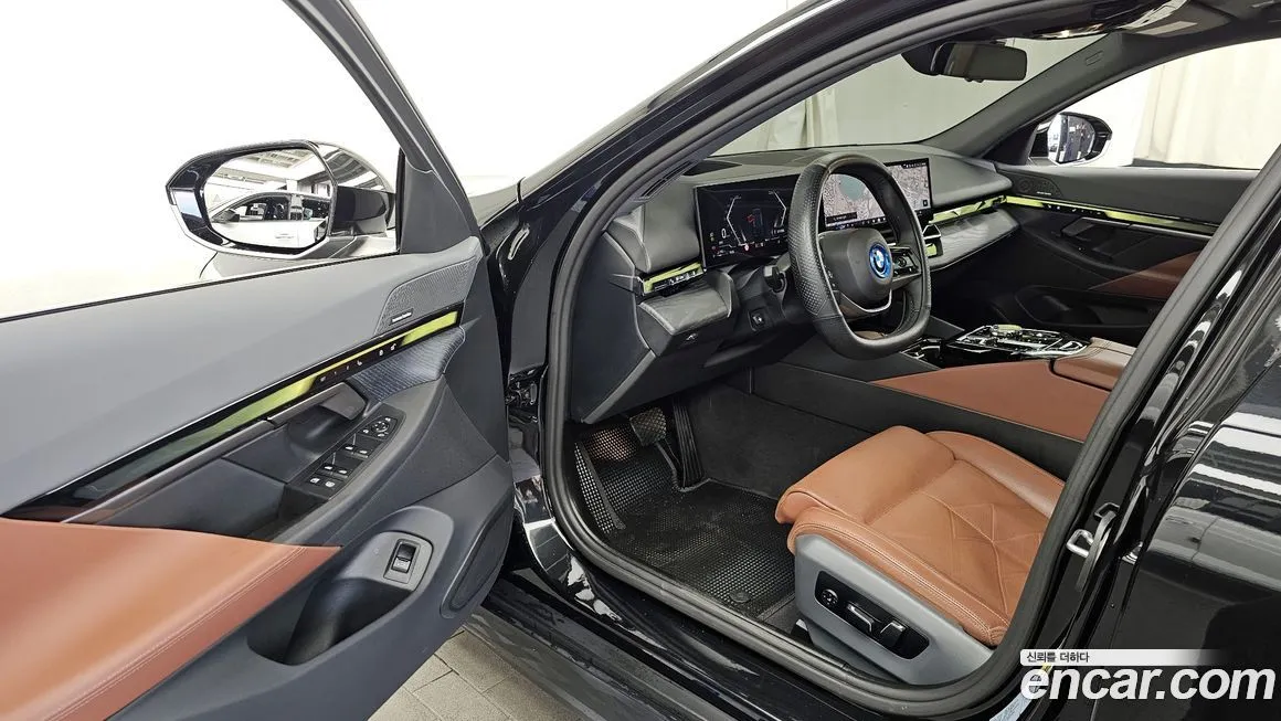 BMW 5-Series 2024 из KR, фото 8