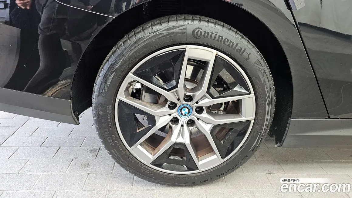 BMW 5-Series 2024 из KR, фото 10