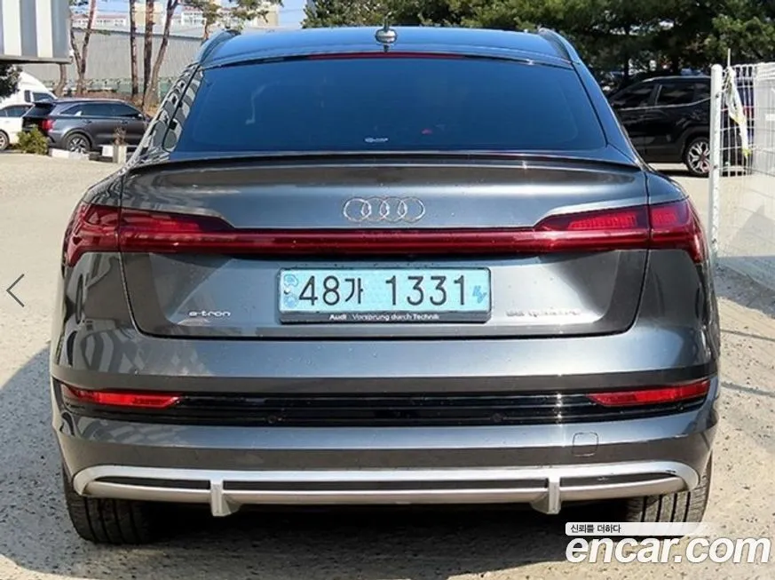 Audi e-tron 2022 из KR, фото 3