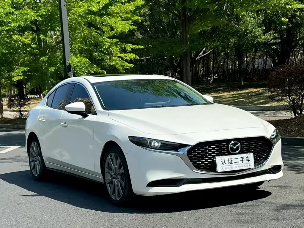Mazda 3 Axela 2023 из CN, фото 4