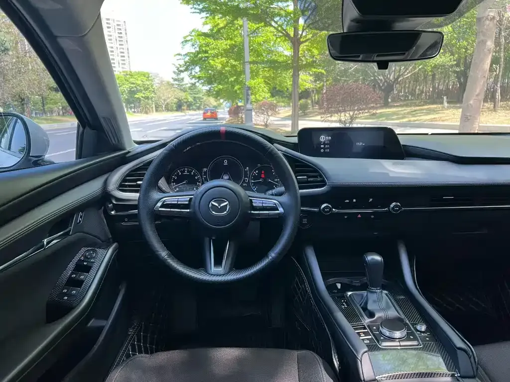Mazda 3 Axela 2023 из CN, фото 2