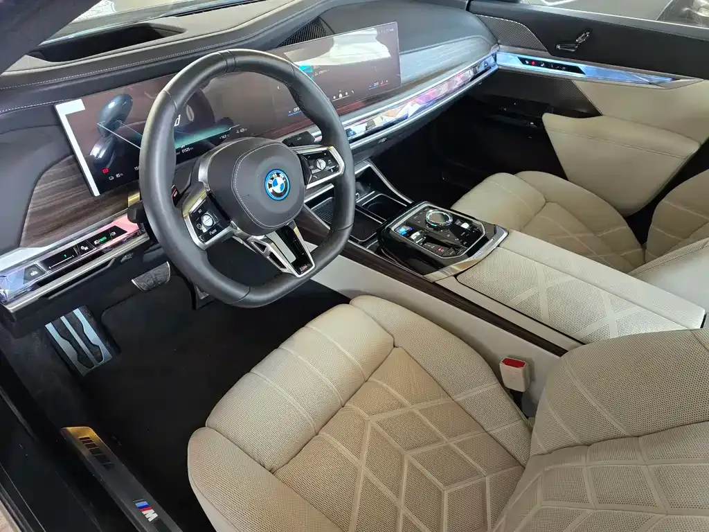 BMW i7 2024 из CN, фото 8