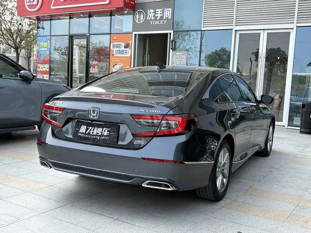 Honda Accord — фото 6