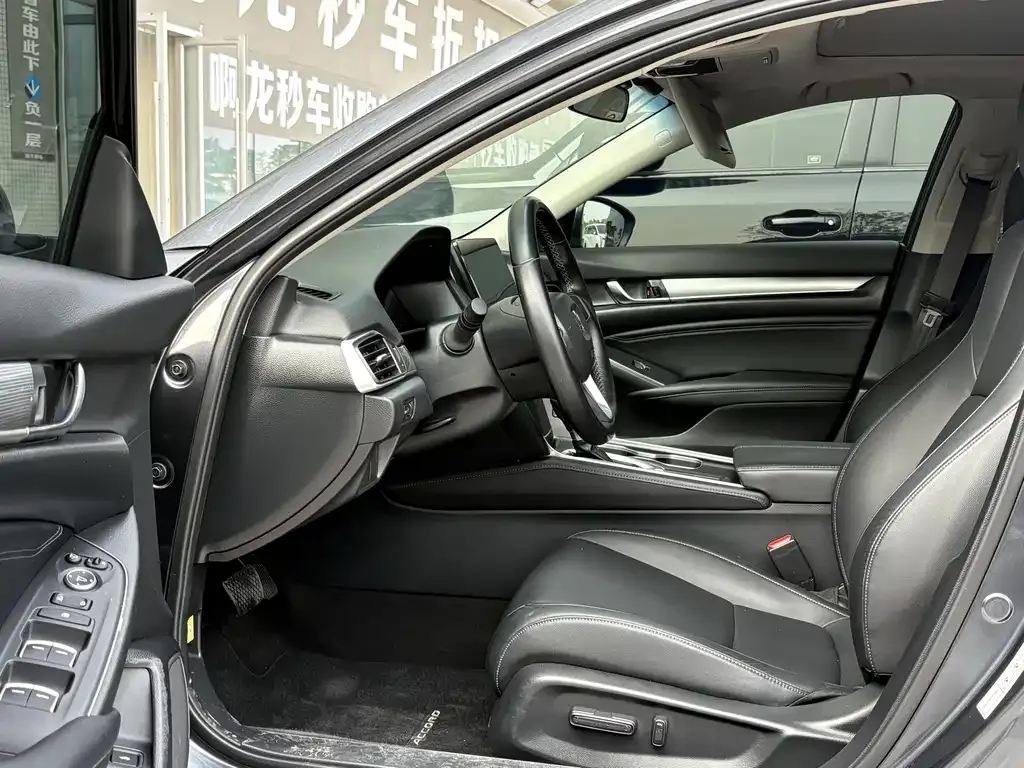 Honda Accord — фото 3