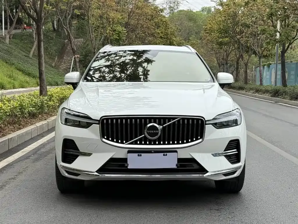 Volvo XC60 — фото 6