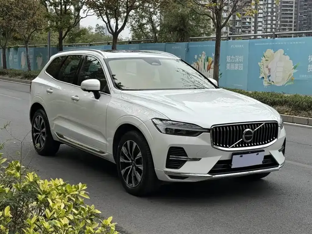 Volvo XC60 — фото 10