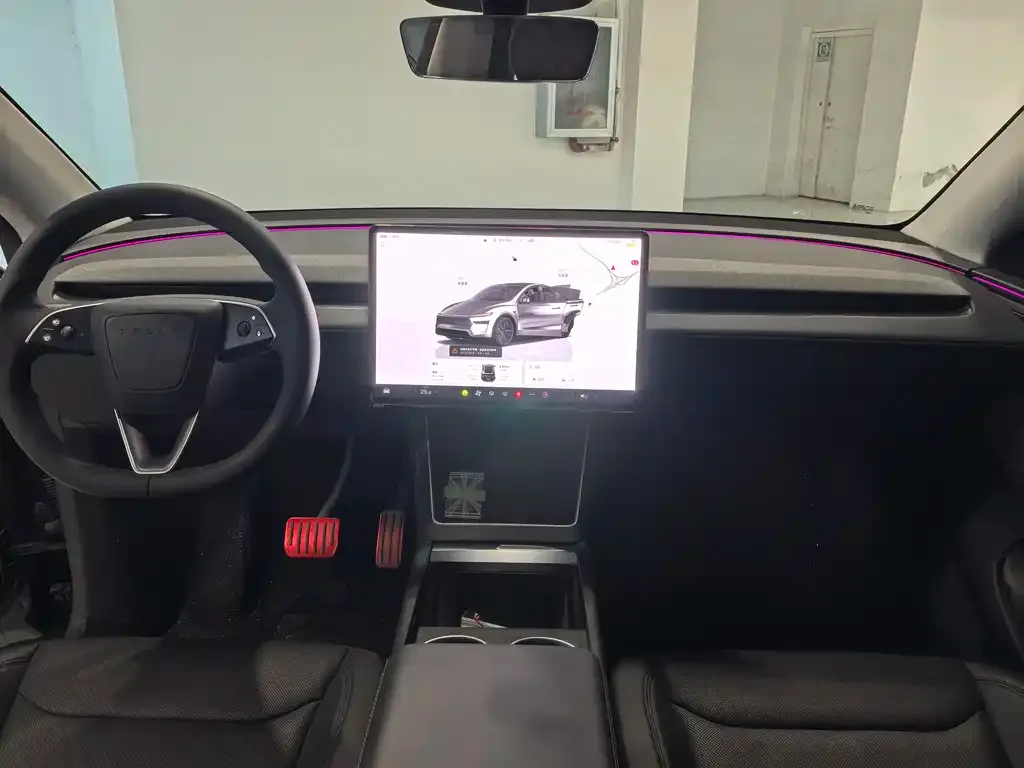Tesla Model Y — фото 4