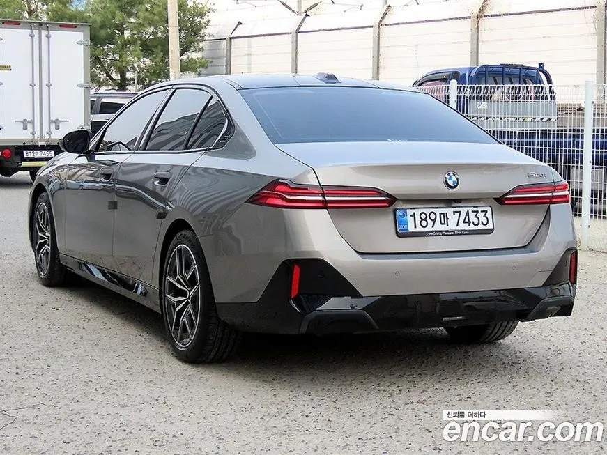 BMW 5-Series 2025 из KR, фото 3