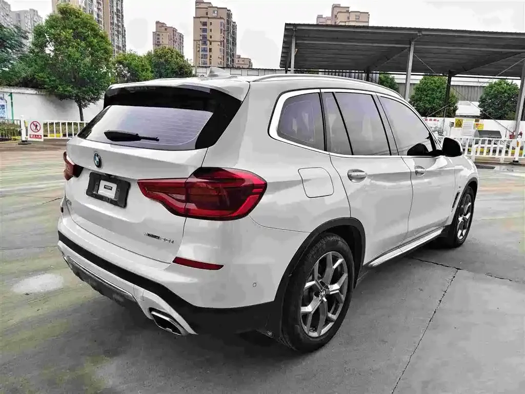 BMW X3 — фото 7