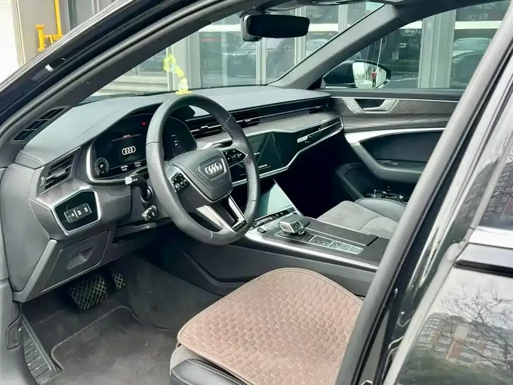 Audi A6L 2023 из CN, фото 3