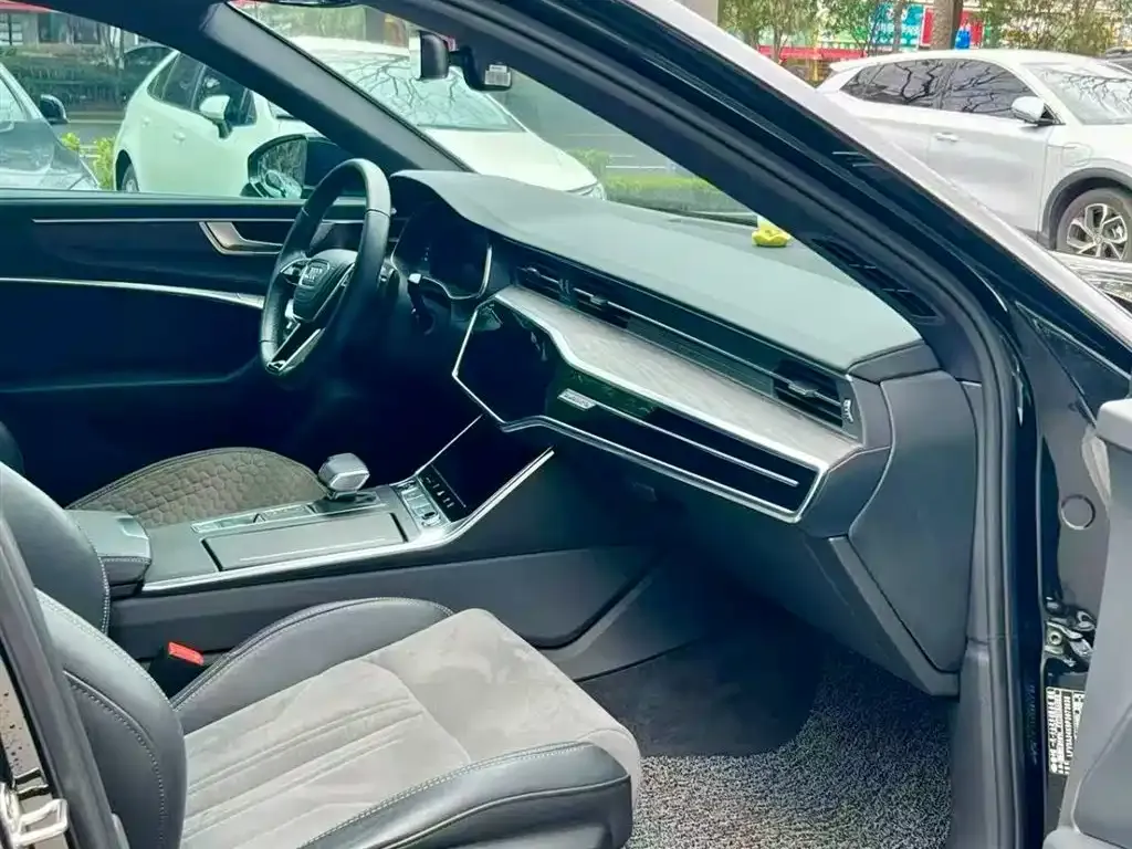 Audi A6L 2023 из CN, фото 7