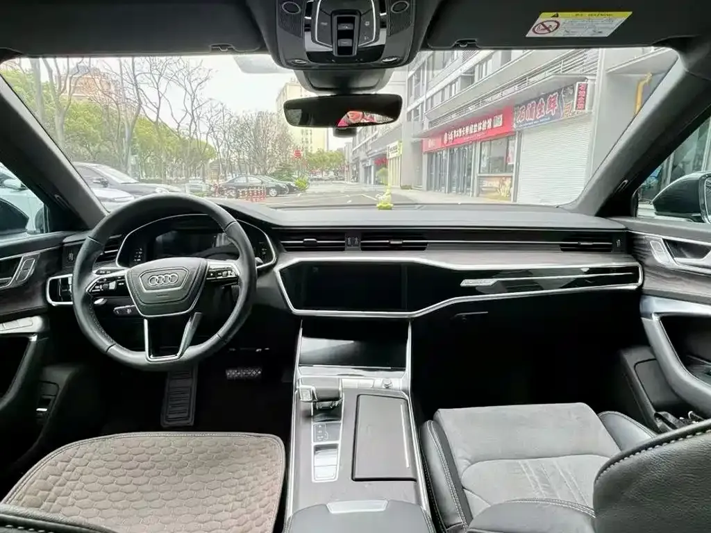 Audi A6L 2023 из CN, фото 2