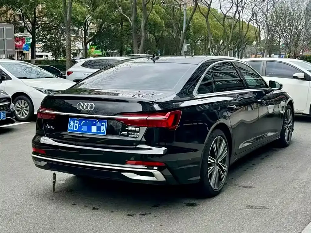 Audi A6L 2023 из CN, фото 8