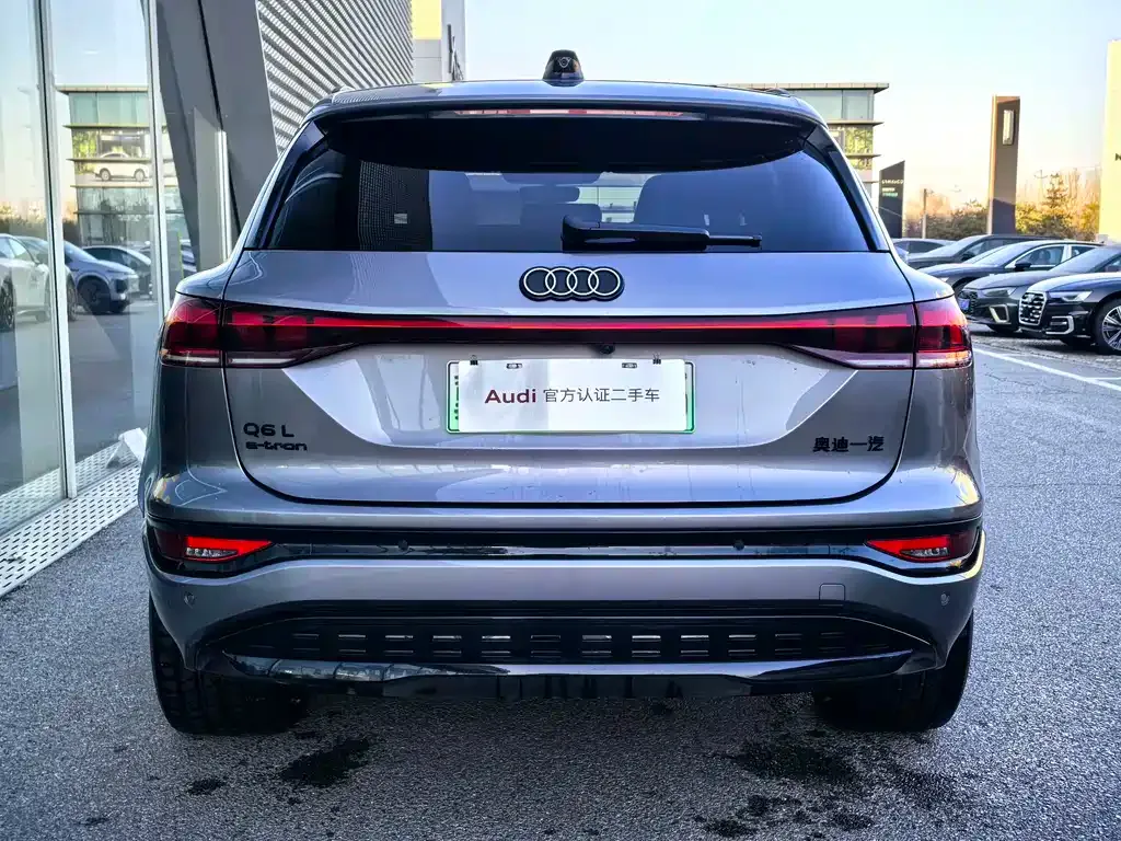 Audi Q6L e-tron — фото 4