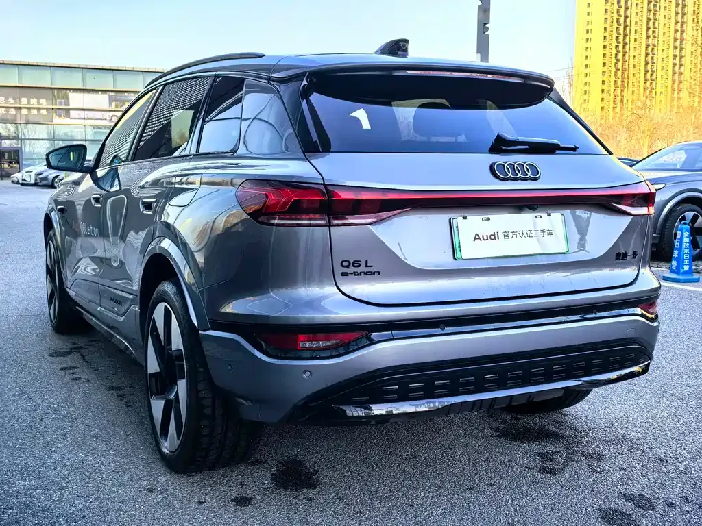 Audi Q6L e-tron — фото 6