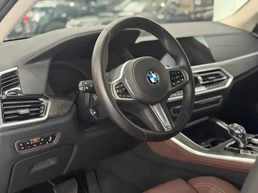 BMW X5 (Import) — фото 2