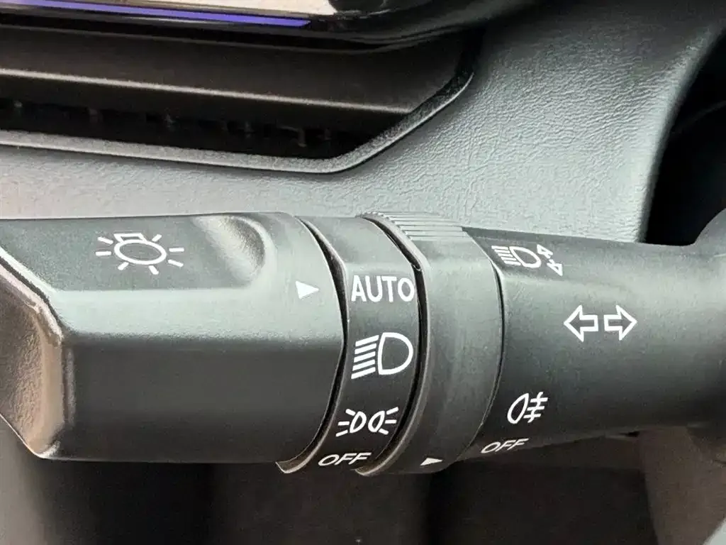 Changan UNI-V 2023 из CN, фото 3