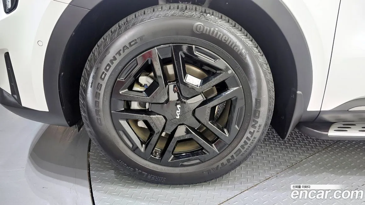 Kia Sorento — фото 6