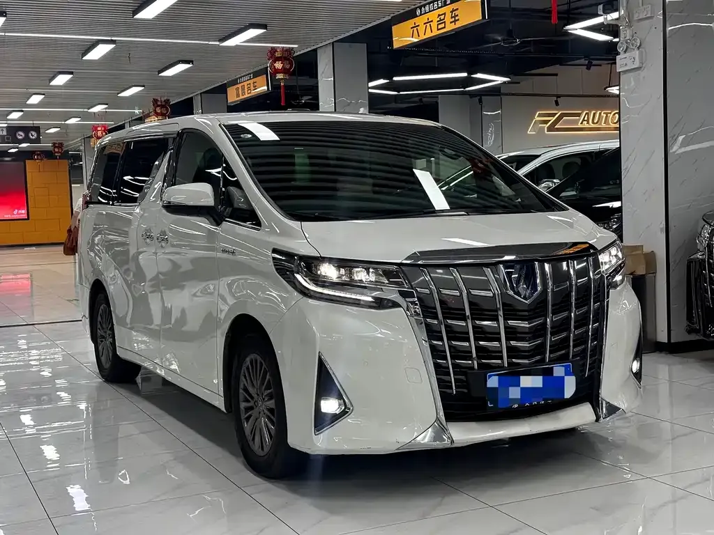 Toyota Alphard 2023 из CN, фото 8