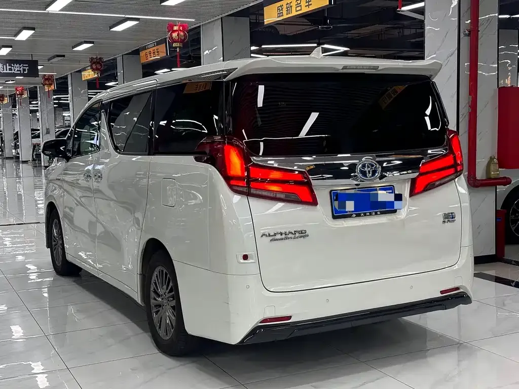 Toyota Alphard 2023 из CN, фото 7