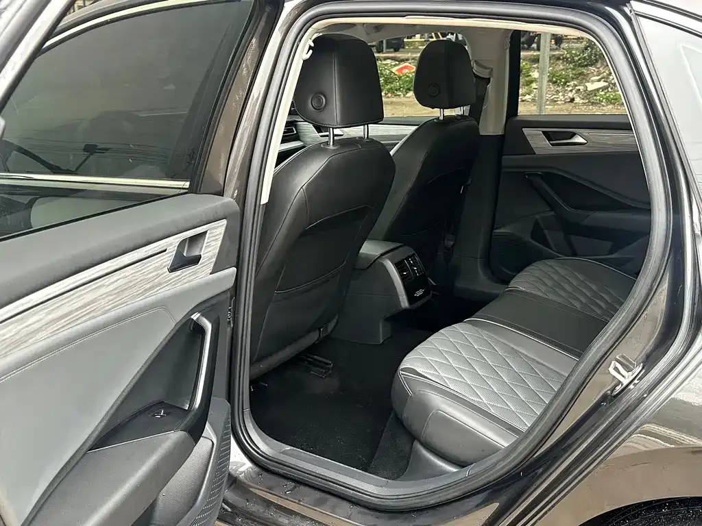 Volkswagen Sagitar 2022 из CN, фото 4