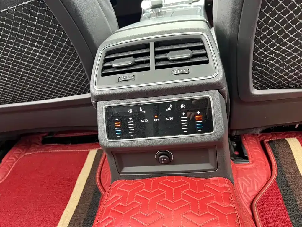 Audi A6L 2022 из CN, фото 6
