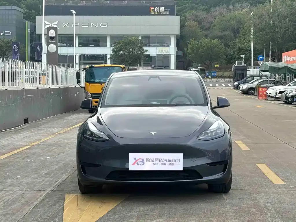 Tesla Model Y 2023 из CN, фото 8