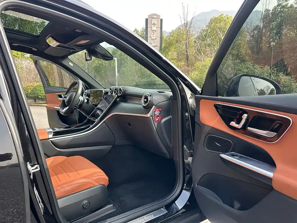Mercedes-Benz GLC 2023 из CN, фото 7