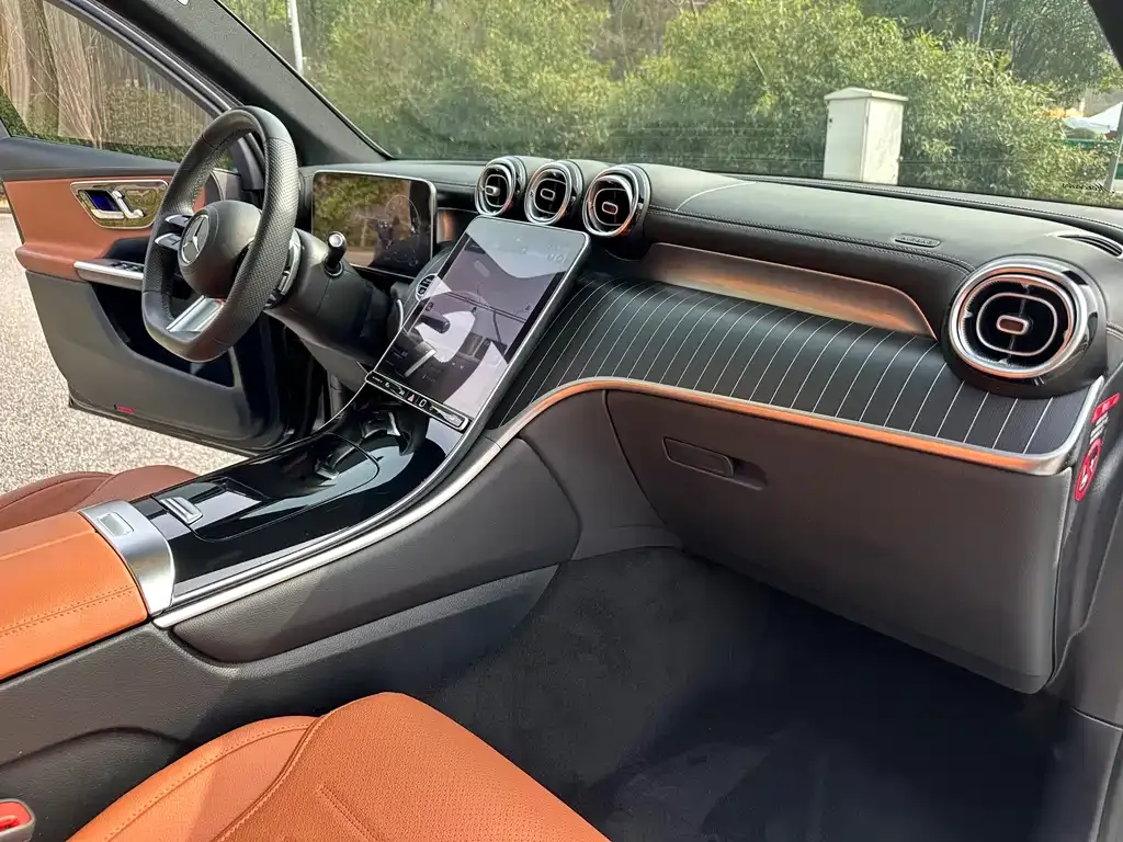 Mercedes-Benz GLC 2023 из CN, фото 2
