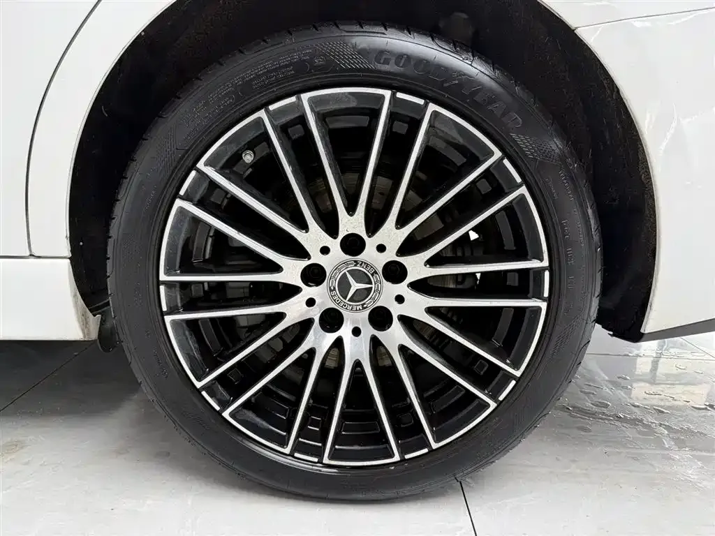 Mercedes-Benz C-Class 2024 из CN, фото 8