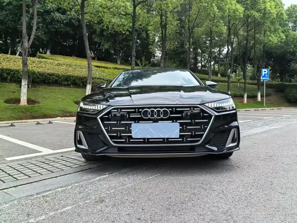 Audi A7L — фото 6
