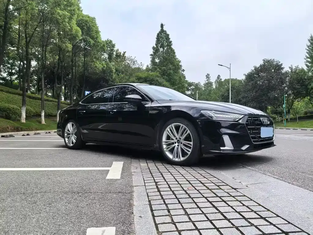 Audi A7L — фото 9