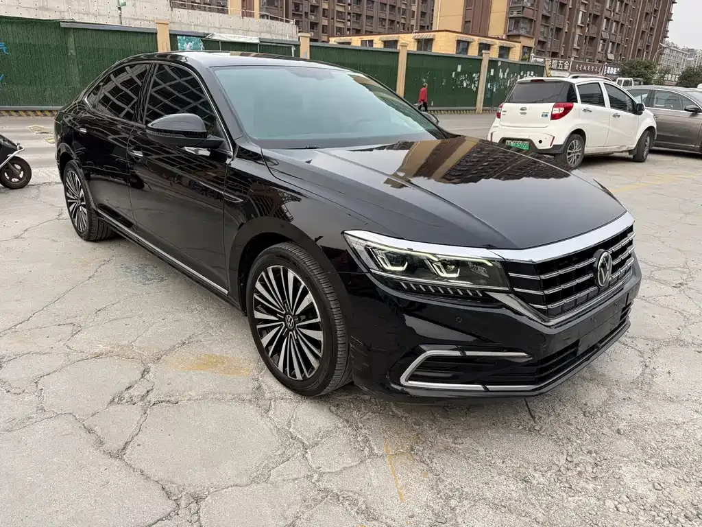 Volkswagen Passat — фото 10