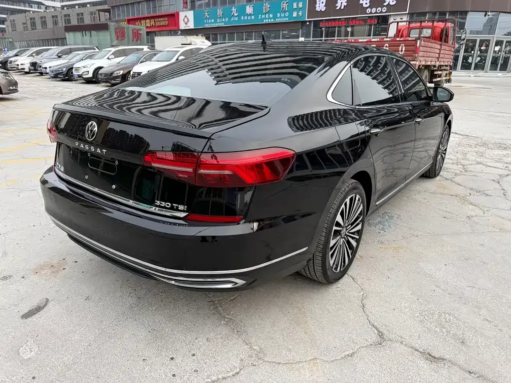 Volkswagen Passat — фото 9