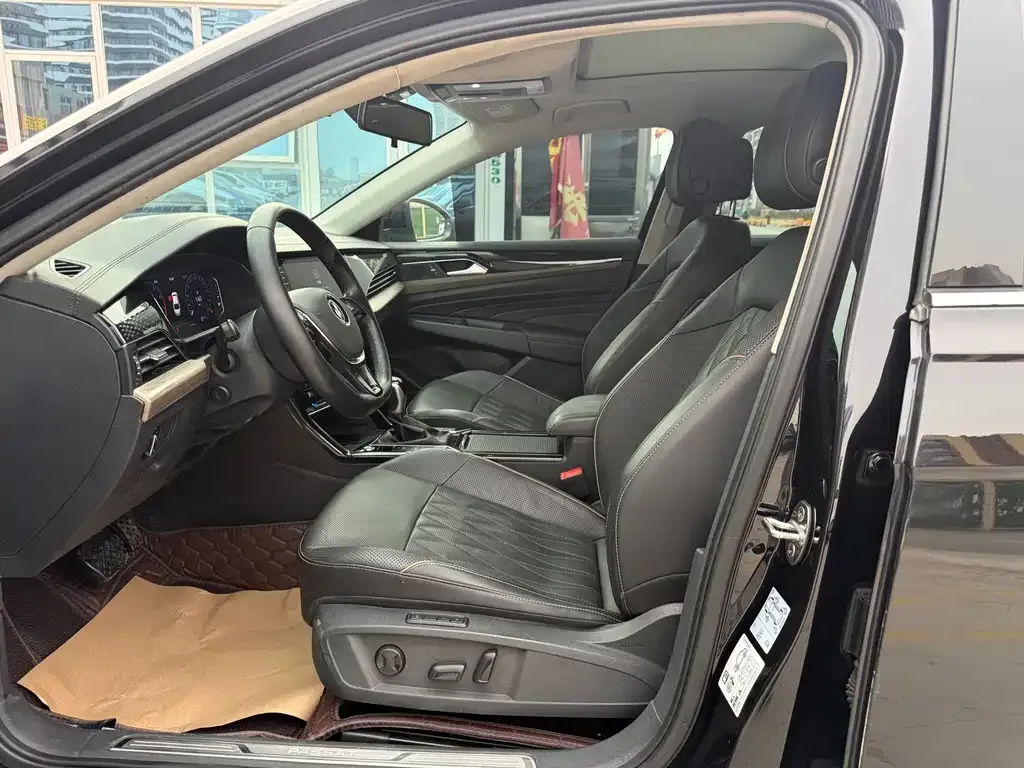 Volkswagen Passat — фото 6