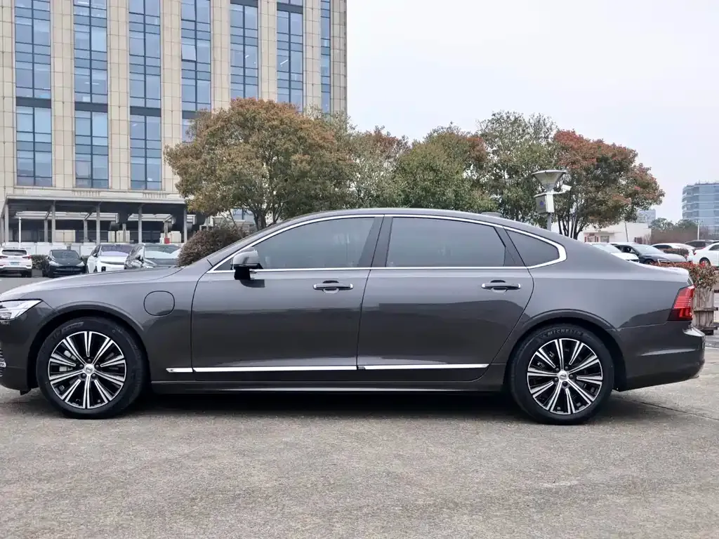 Volvo S90 PHEV 2022 из CN, фото 2