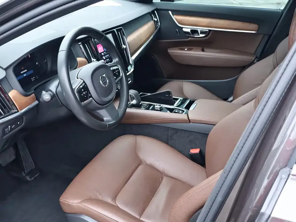 Volvo S90 PHEV 2022 из CN, фото 4