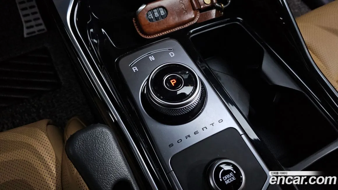 Kia Sorento — фото 6