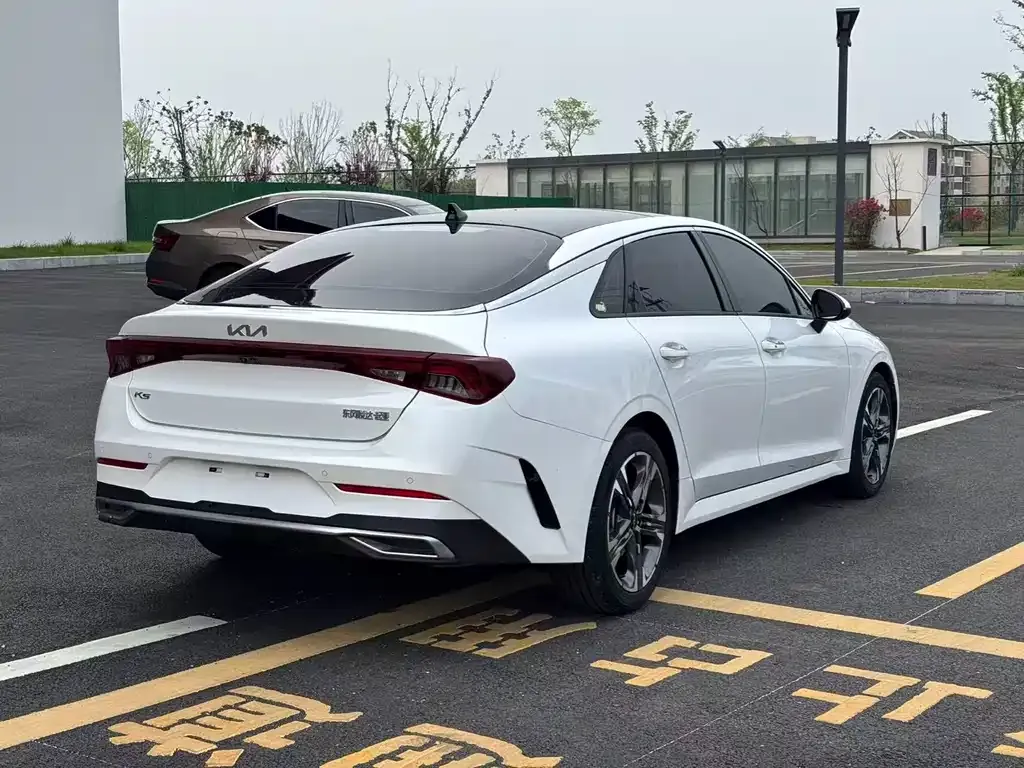 Kia K5 2022 из CN, фото 8