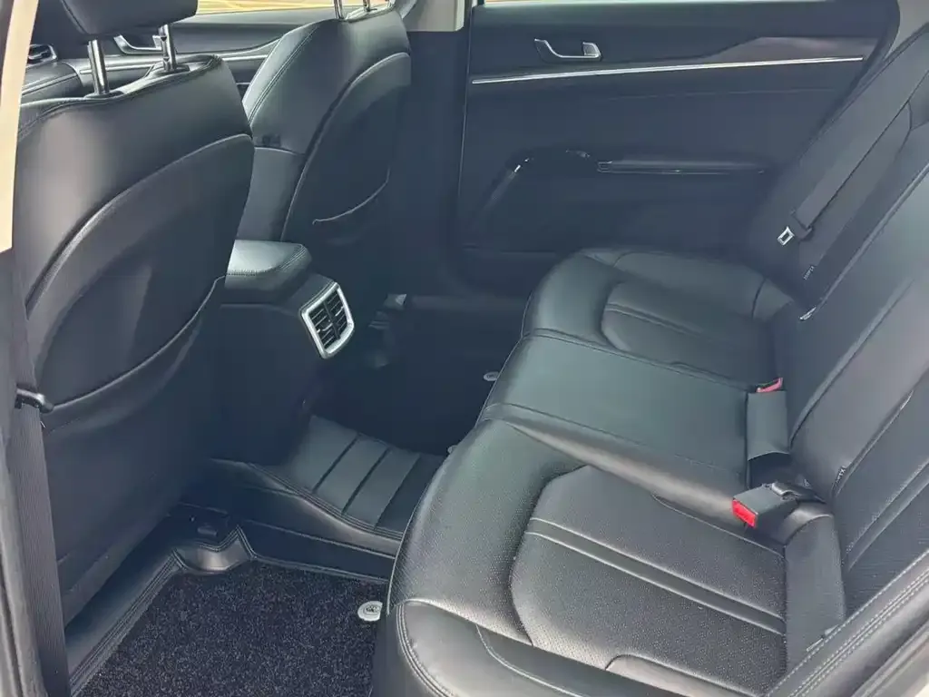 Kia K5 2022 из CN, фото 3