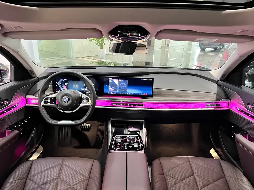 BMW 7 Series 2023 из CN, фото 3