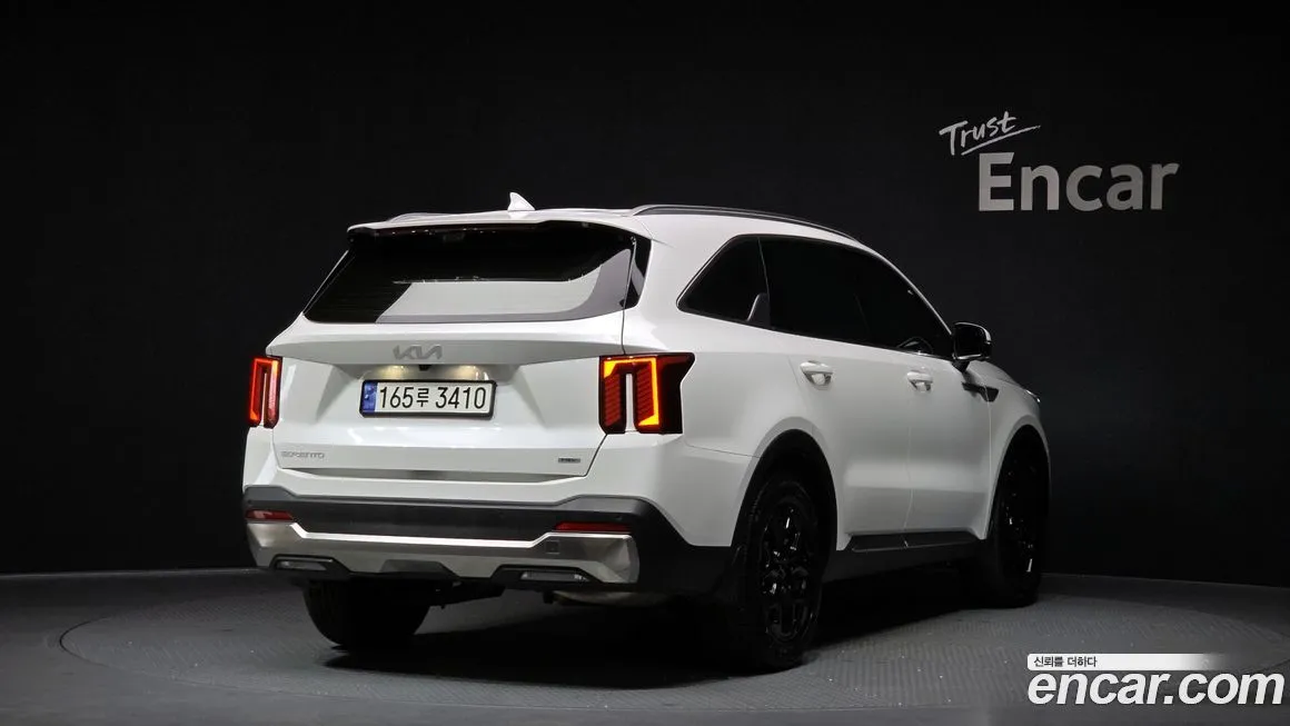 Kia Sorento — фото 10