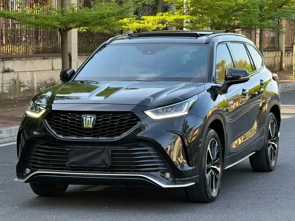 Toyota Crown Kluger 2023 из CN, фото 9