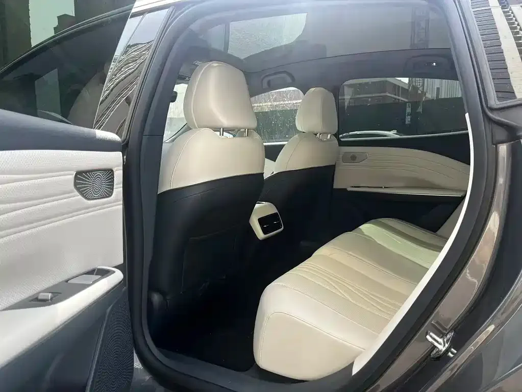 Geely Galaxy E8 2025 из CN, фото 2