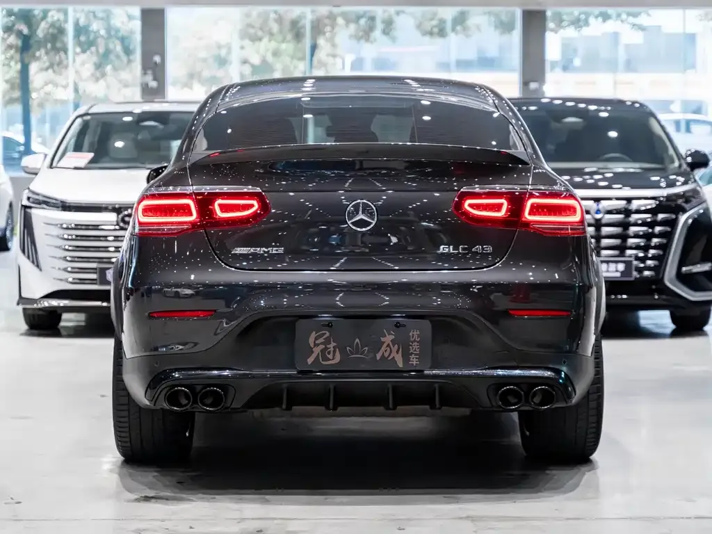 Mercedes-Benz GLC Coupe AMG — фото 9