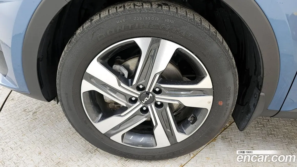 Kia Sorento — фото 6