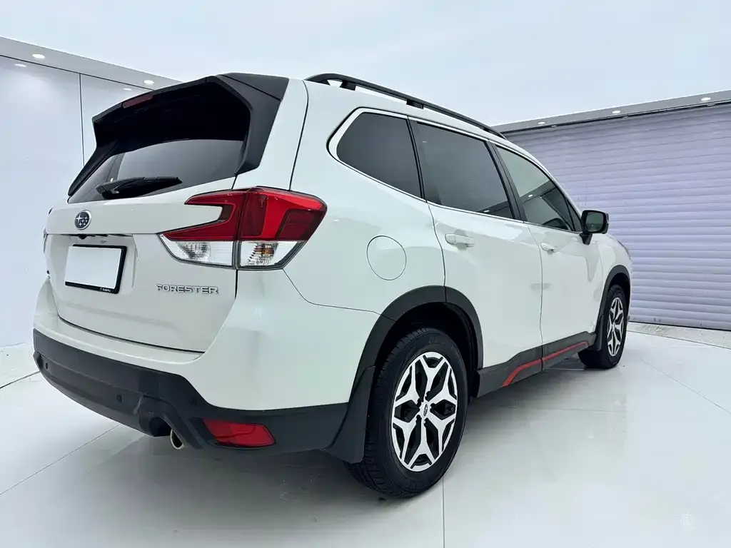 Subaru Forester 2022 из CN, фото 4