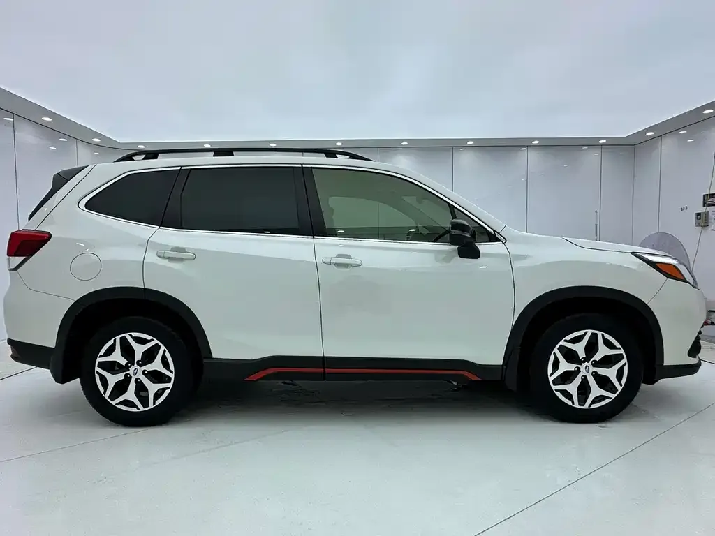 Subaru Forester 2022 из CN, фото 7