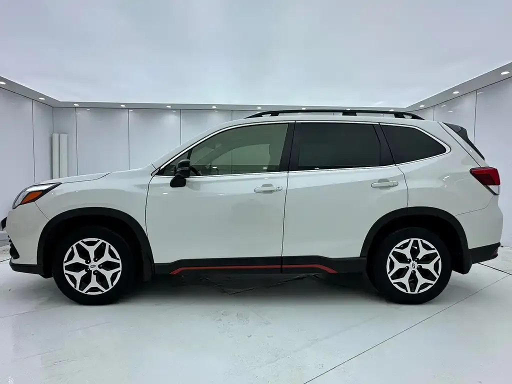 Subaru Forester 2022 из CN, фото 6